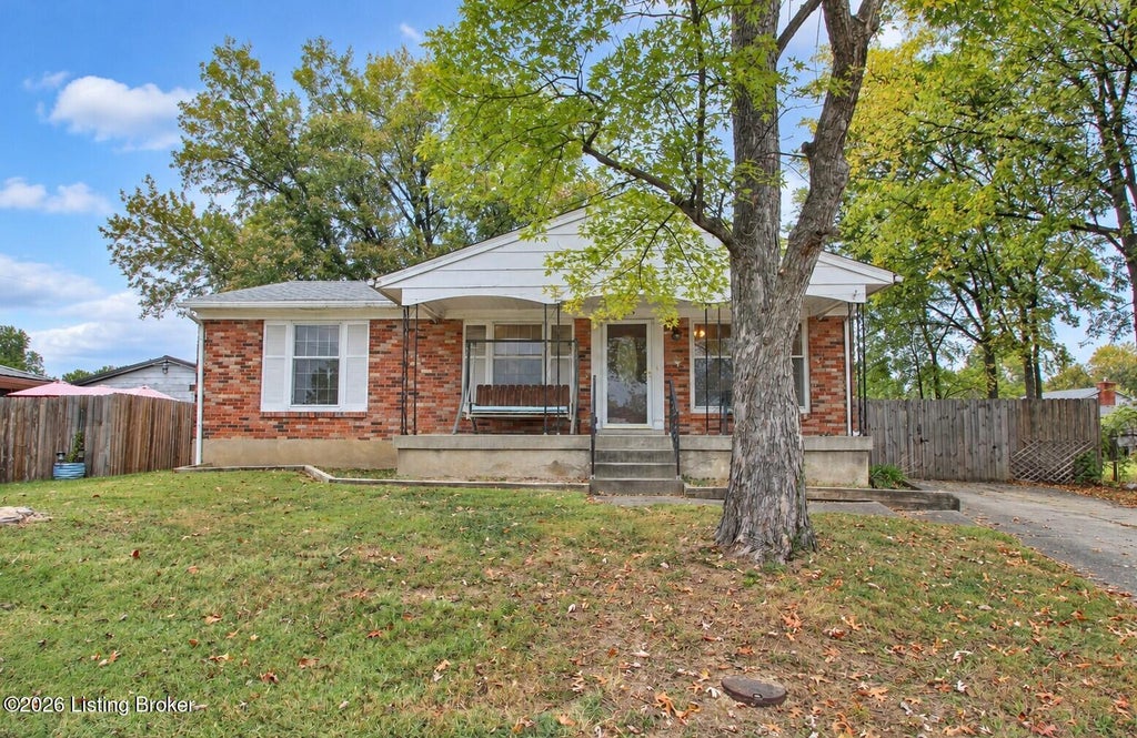 Photo of 107 McBroom Dr, Louisville, KY 40214 (MLS # 1731632)