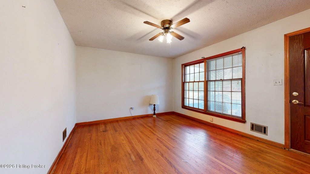 Photo of 107 McBroom Dr, Louisville, KY 40214 (MLS # 1731632)