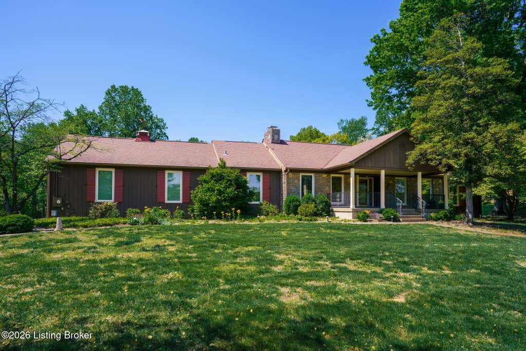 Photo of 2711 Parkwood Rd, Louisville, KY 40214 (MLS # 1726058)