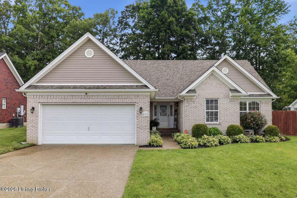 Photo of 537 Shady Glen Cir, Shepherdsville, KY 40165 (MLS # 1722803)