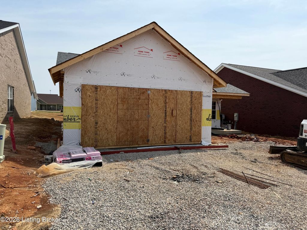 Photo of 37 Paislynne Ct, Brandenburg, KY 40108 (MLS # 1712861)