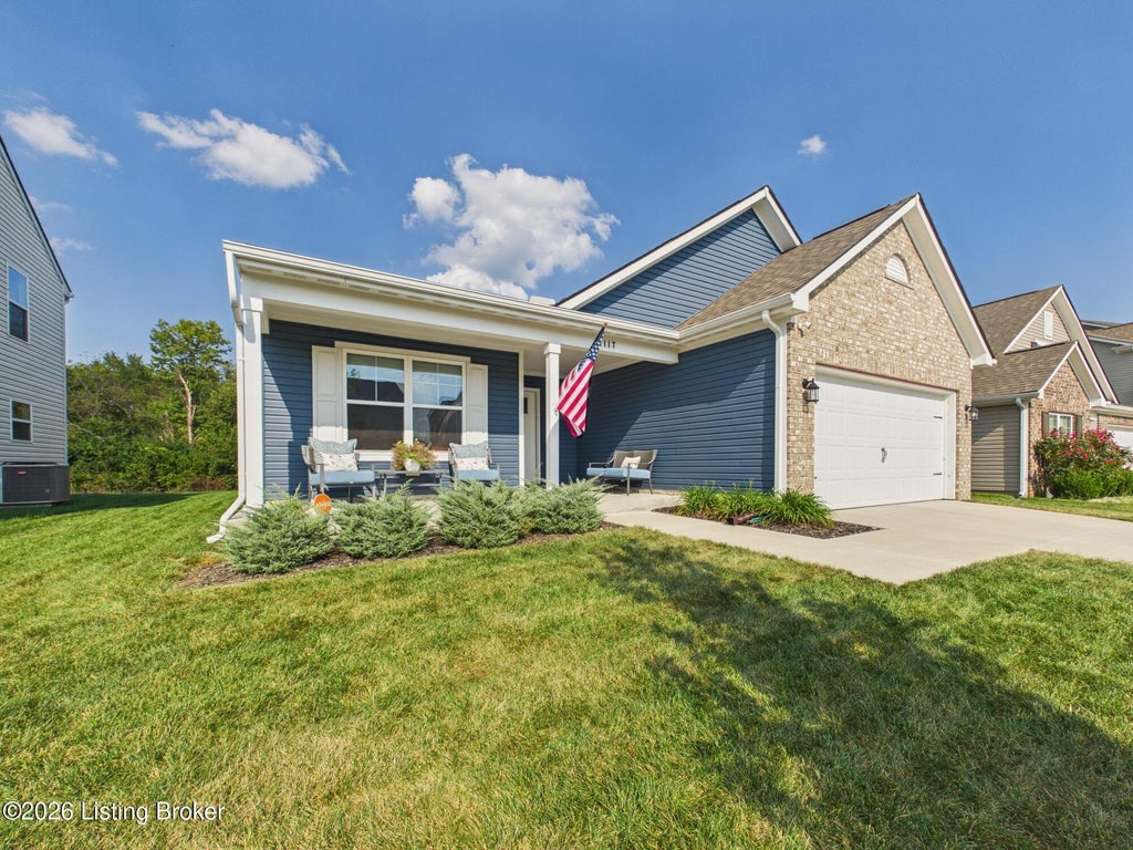 Photo of 2117 Carnegie Dr, Shelbyville, KY 40065 (MLS # 1728277)