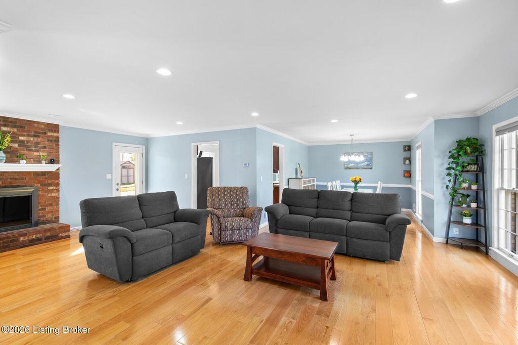 Photo of 3203 Morningview Dr, Louisville, KY 40242 (MLS # 1714213)