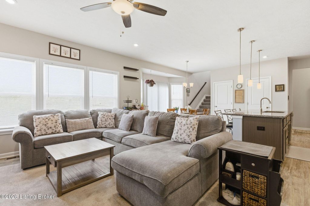 Photo of 11202 Comfort Ct, Louisville, KY 40229 (MLS # 1713911)