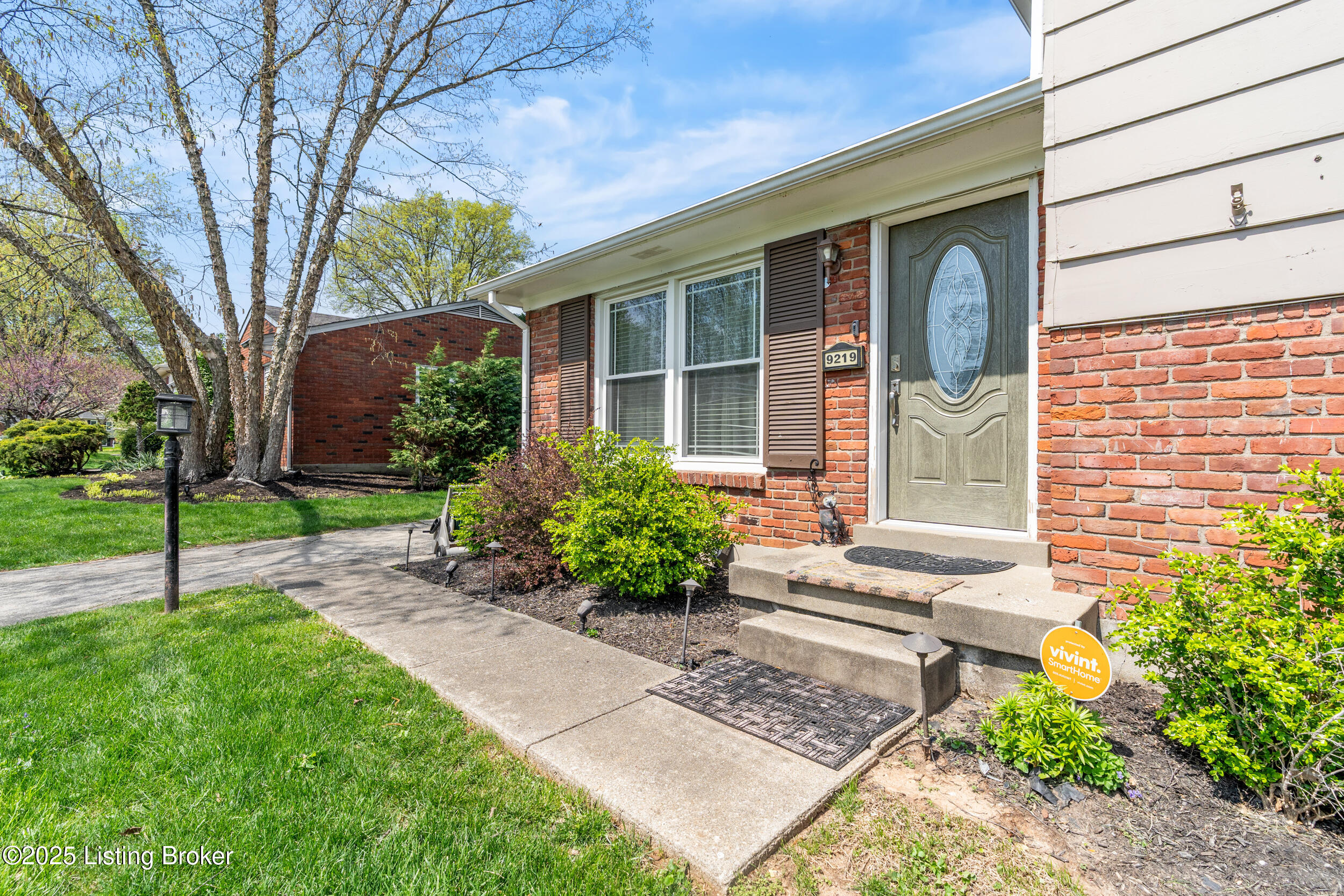 9219 Glover Ln, Louisville, Pennsylvania image 3