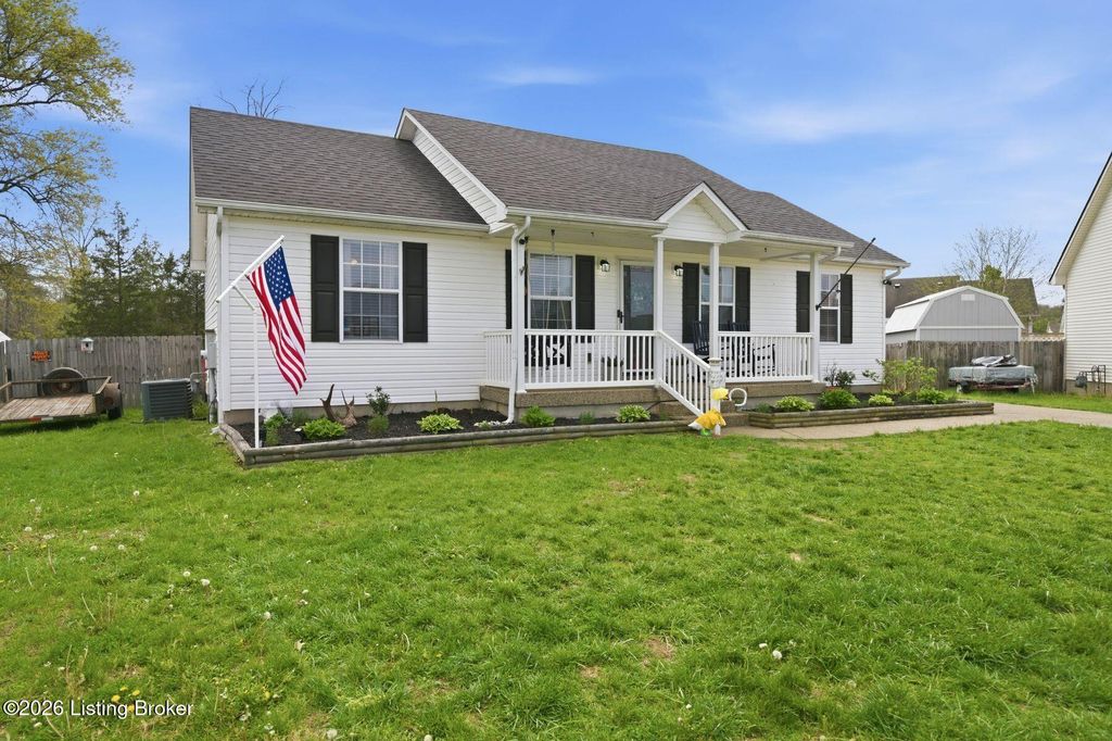Photo of 283 White Blossom Dr, Shepherdsville, KY 40165 (MLS # 1713797)