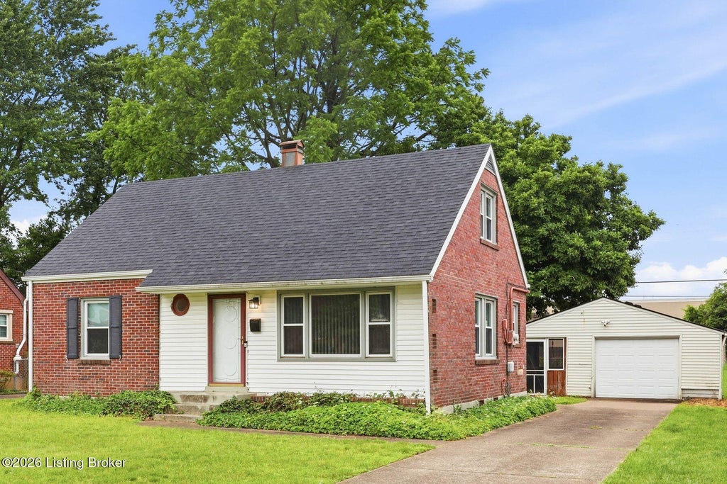 Photo of 2910 Yorkshire Blvd, Louisville, KY 40220 (MLS # 1718871)