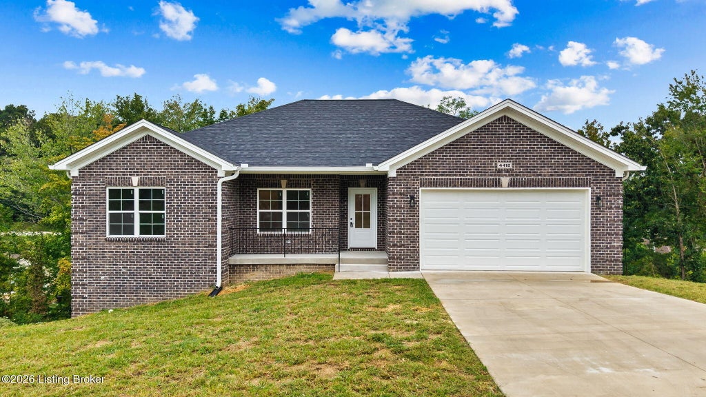 Photo of 4410 Stone Wynde Dr, Louisville, KY 40272 (MLS # 1730179)