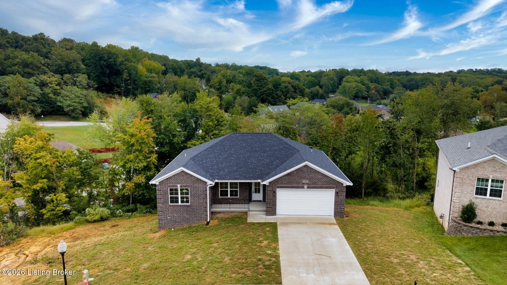 Photo of 4410 Stone Wynde Dr, Louisville, KY 40272 (MLS # 1730179)
