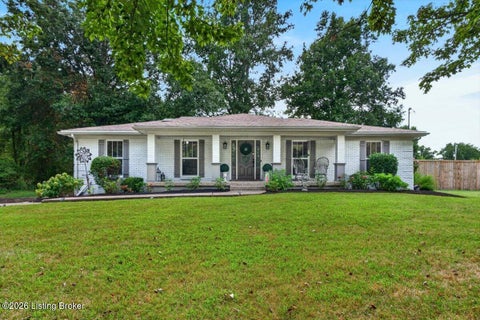 Photo of 3600 New Moody Ln, La Grange, KY 40031 (MLS # 1728951)
