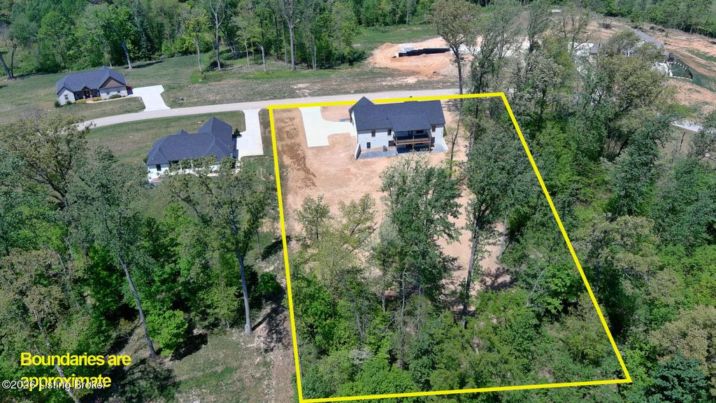 Photo of 280 Still Meadow Ct, Elizabethtown, KY 42701 (MLS # 1715514)