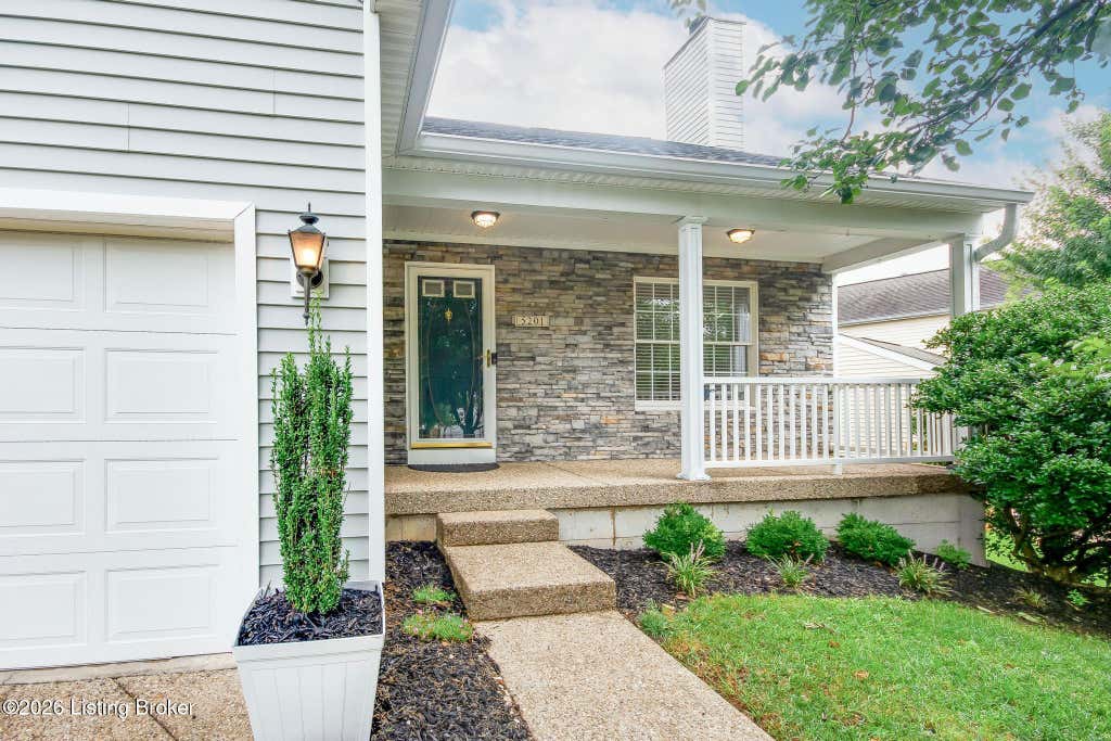 Photo of 5201 Oldshire Rd, Louisville, KY 40229 (MLS # 1726612)