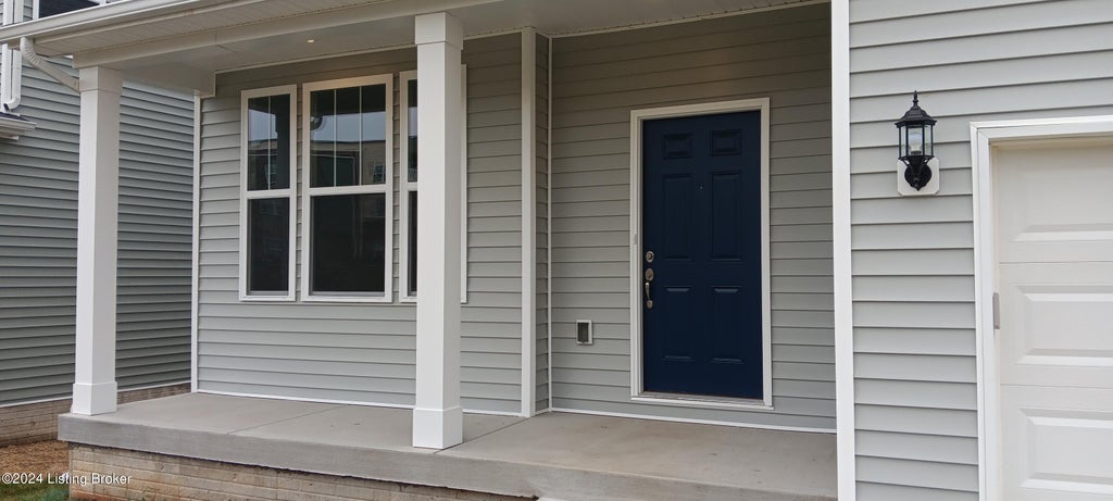 Photo of 7618 Fair Ln, Louisville, KY 40291 (MLS # 1729215)