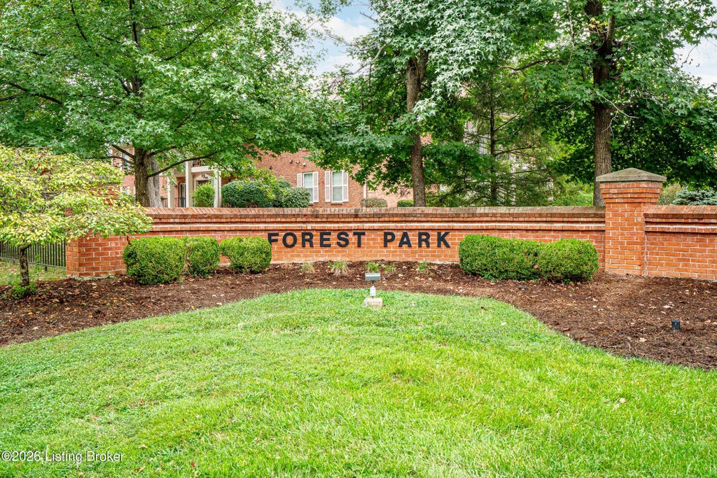 Photo of 804 Forest Park Rd, Louisville, KY 40223 (MLS # 1730093)