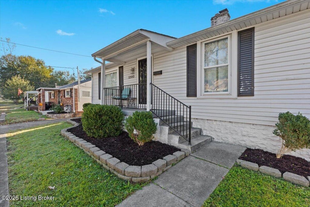 Photo of 1240 Morgan Ave, Louisville, KY 40213 (MLS # 1732623)