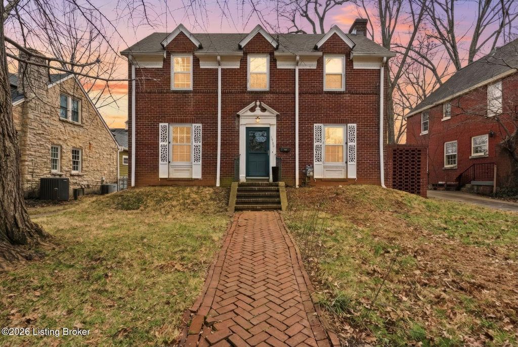 Photo of 1930 Lowell Ave, Louisville, KY 40205 (MLS # 1709618)