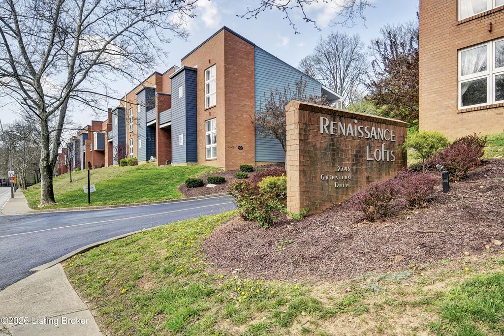 Photo of 2745 Grinstead Dr #APT 208, Louisville, KY 40206 (MLS # 1713050)