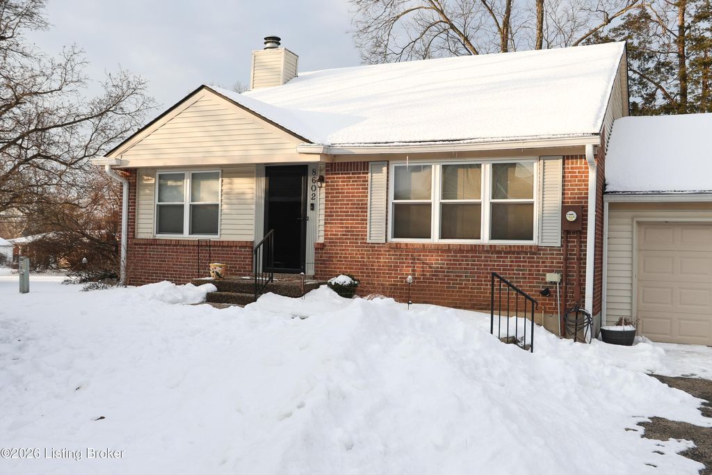 Photo of 8602 Birch Ct, Briarwood, KY 40242 (MLS # 1708507)