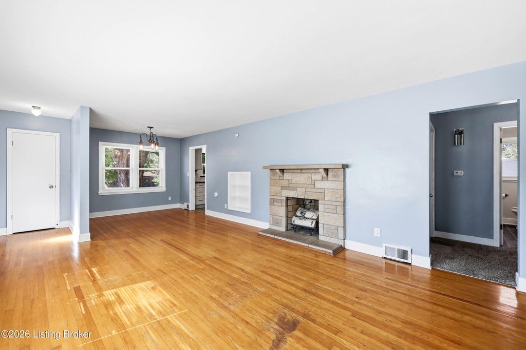 Photo of 3129 Hewitt Ave, Louisville, KY 40220 (MLS # 1733379)