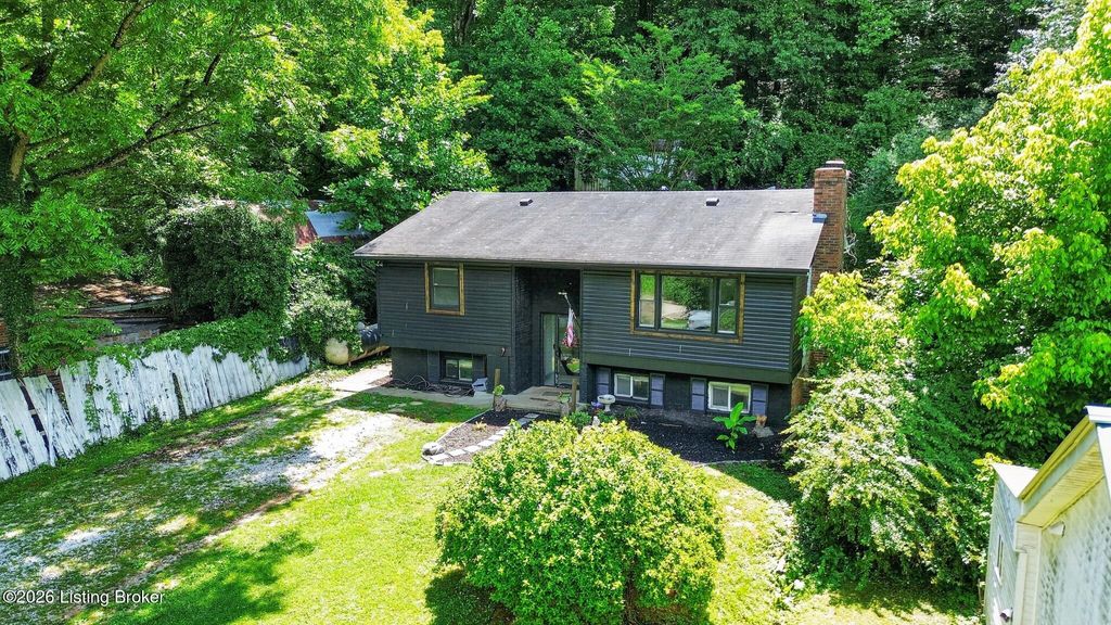 Photo of 115 Ccc Bottom Rd, McKee, KY 40447 (MLS # 1721263)