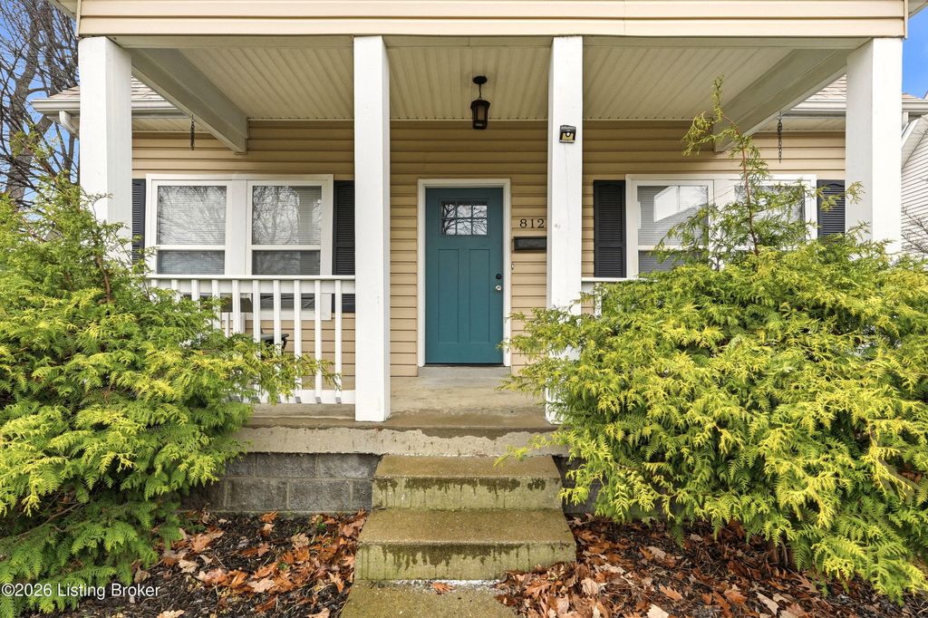 Photo of 812 Goullon Ct, Louisville, KY 40204 (MLS # 1707748)