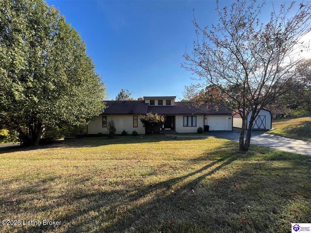 Photo of 2009 Sunbeam Rd, Leitchfield, KY 42754 (MLS # 1707714)