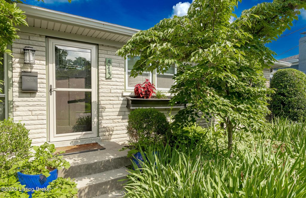 Photo of 813 McKinley Ave, Louisville, KY 40217 (MLS # 1723592)