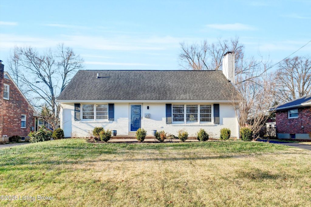 Photo of 814 Beechwood Rd, Louisville, KY 40207 (MLS # 1706687)