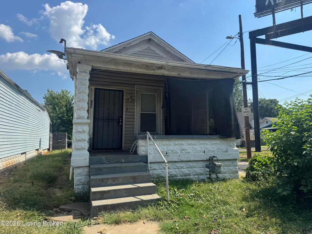 Photo of 531 S 32nd St, Louisville, KY 40211 (MLS # 1730107)