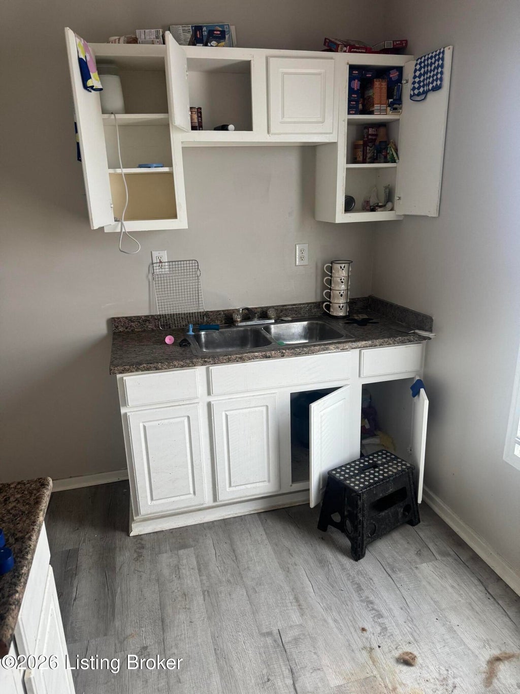 Photo of 531 S 32nd St, Louisville, KY 40211 (MLS # 1730107)