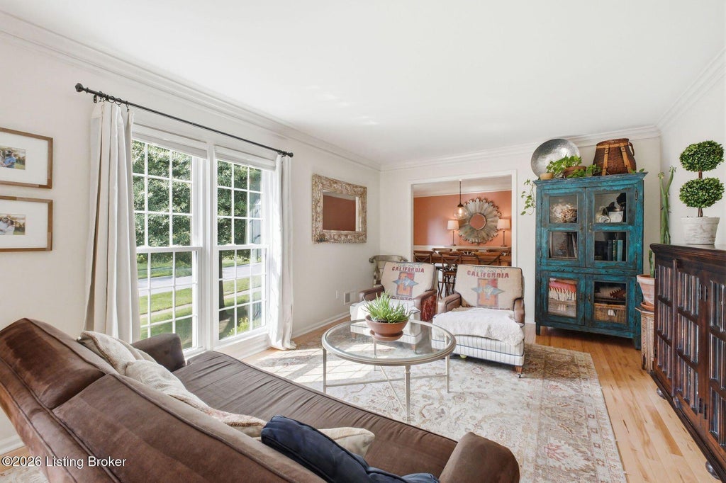 Photo of 3410 Broeck Pointe Cir, Louisville, KY 40241 (MLS # 1726676)