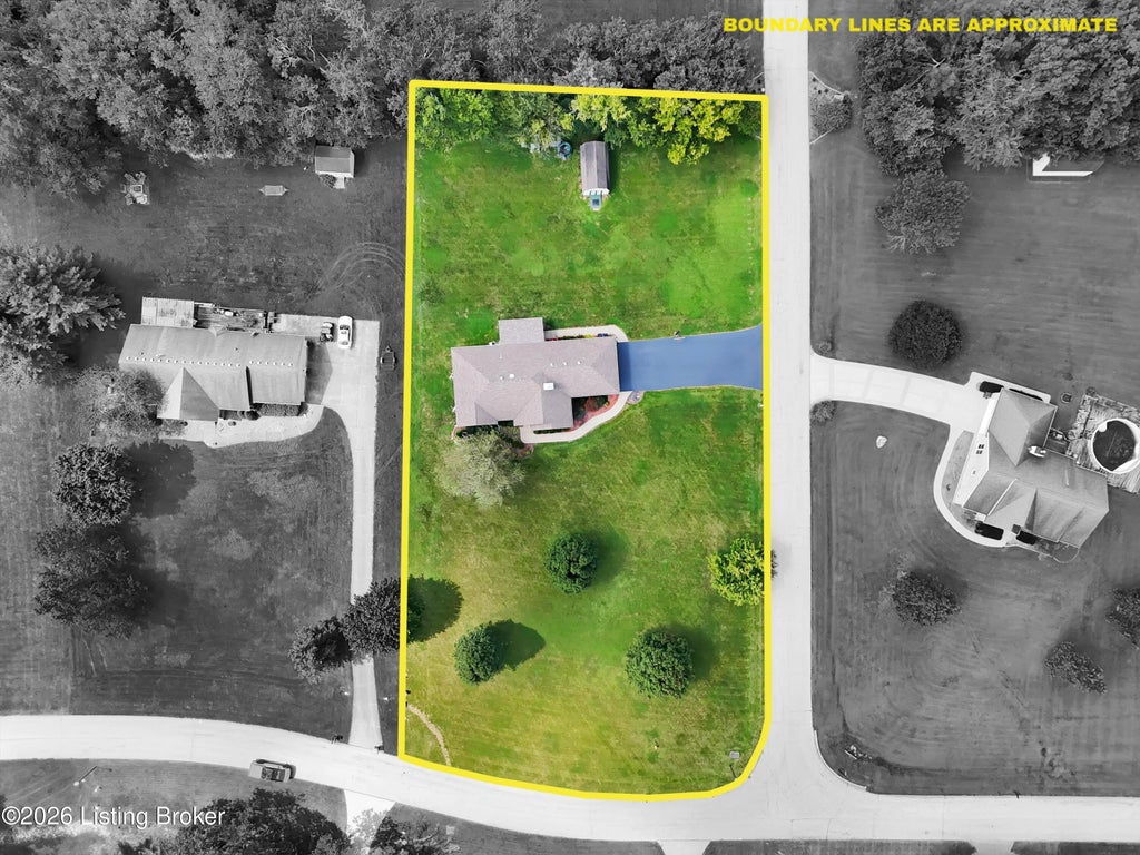 Photo of 2400 Eastwood Cir, Crestwood, KY 40014 (MLS # 1728045)