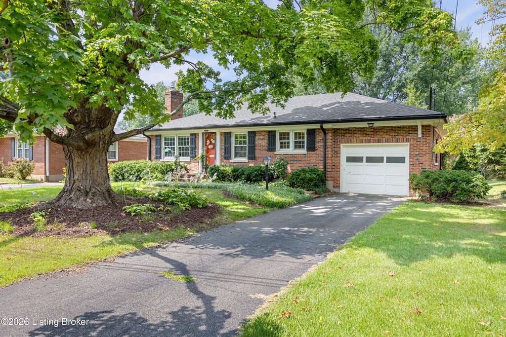 Photo of 2847 Regan Ave, Louisville, KY 40206 (MLS # 1731074)