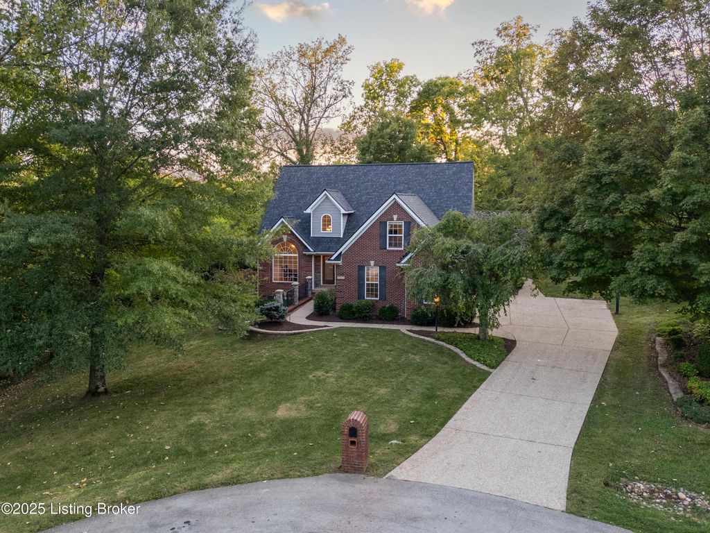 Photo of 13414 Creekview Rd, Prospect, KY 40059 (MLS # 1699832)