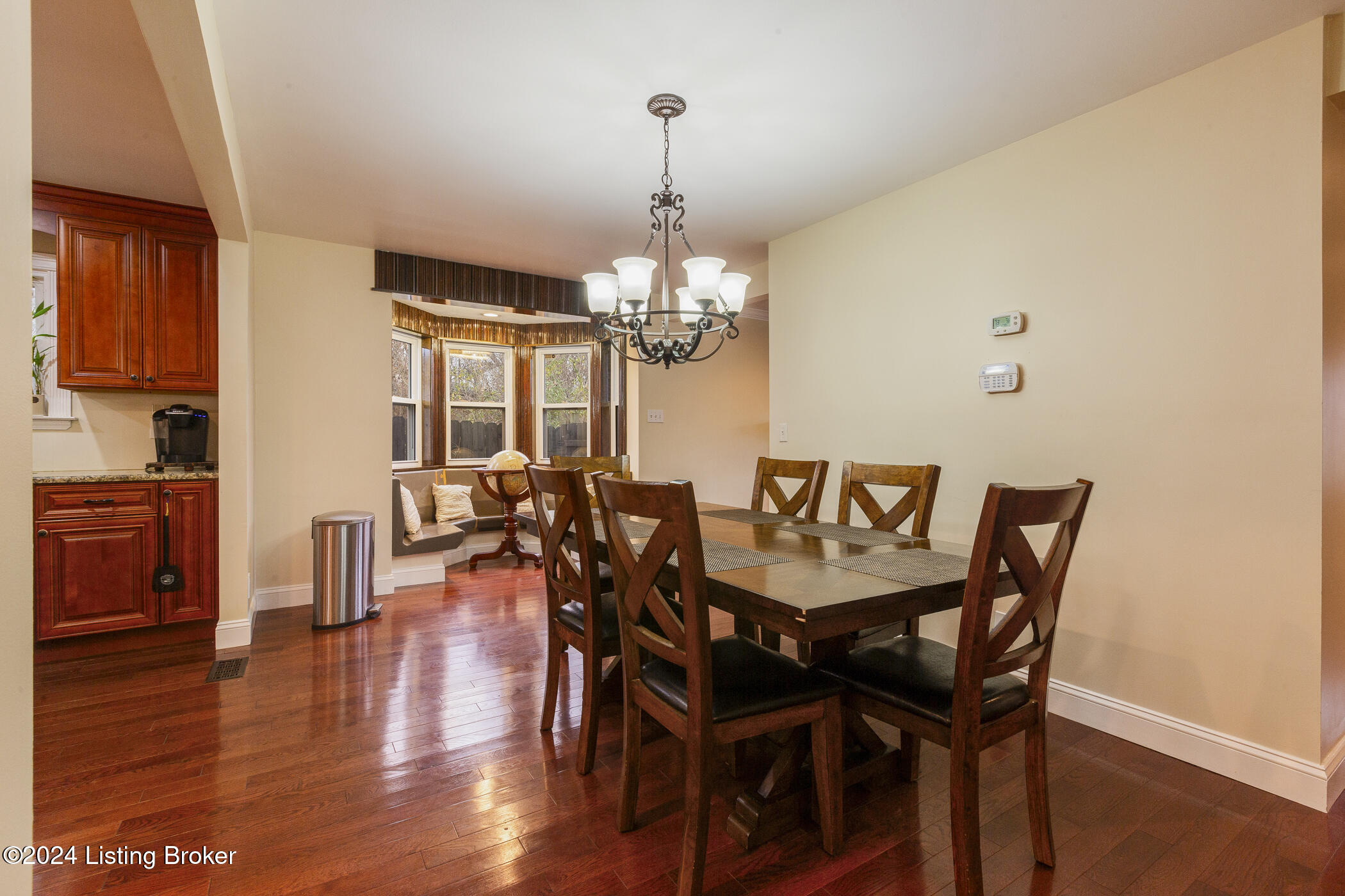 8301 Denise Dr, Louisville, Kentucky image 9
