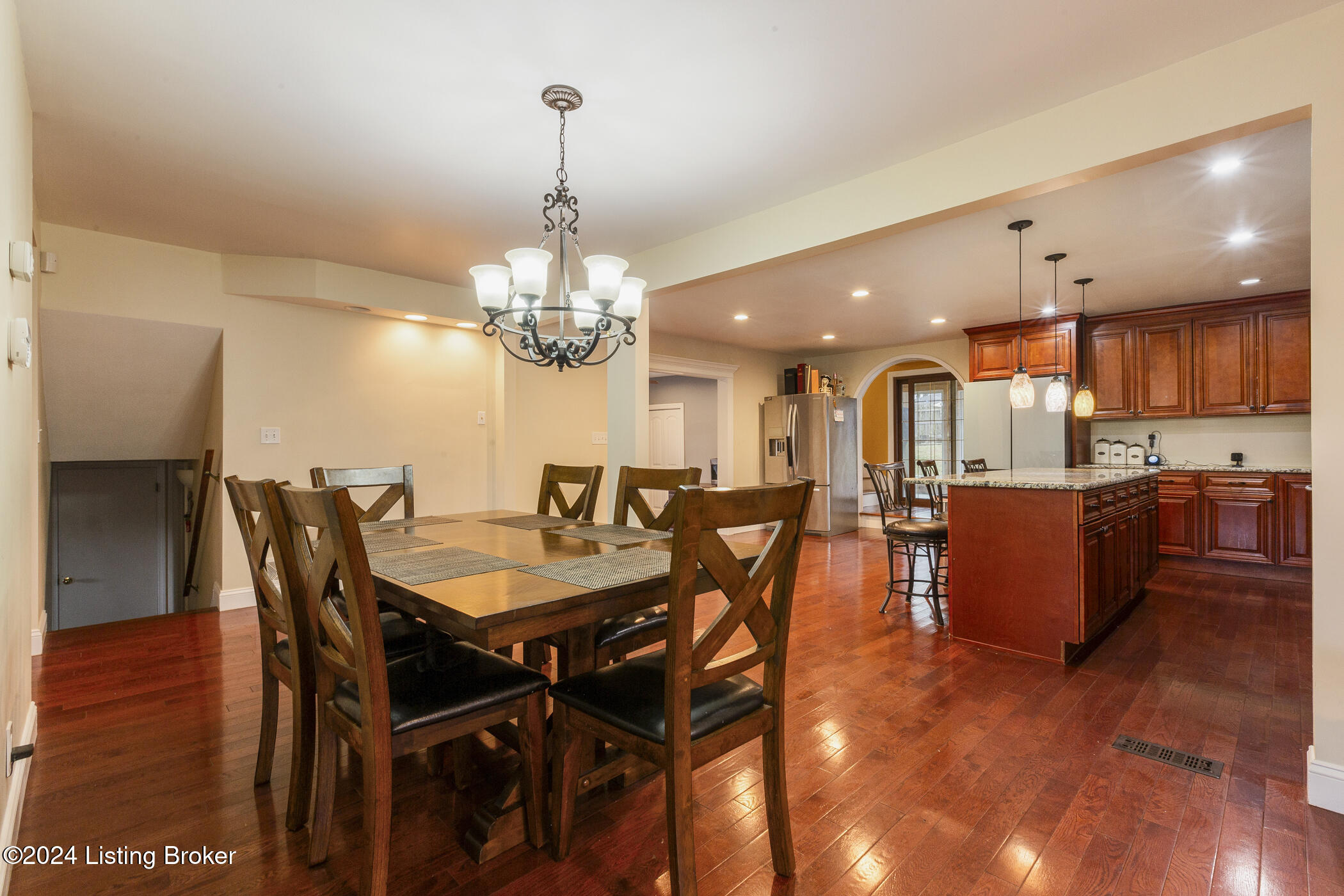8301 Denise Dr, Louisville, Kentucky image 7