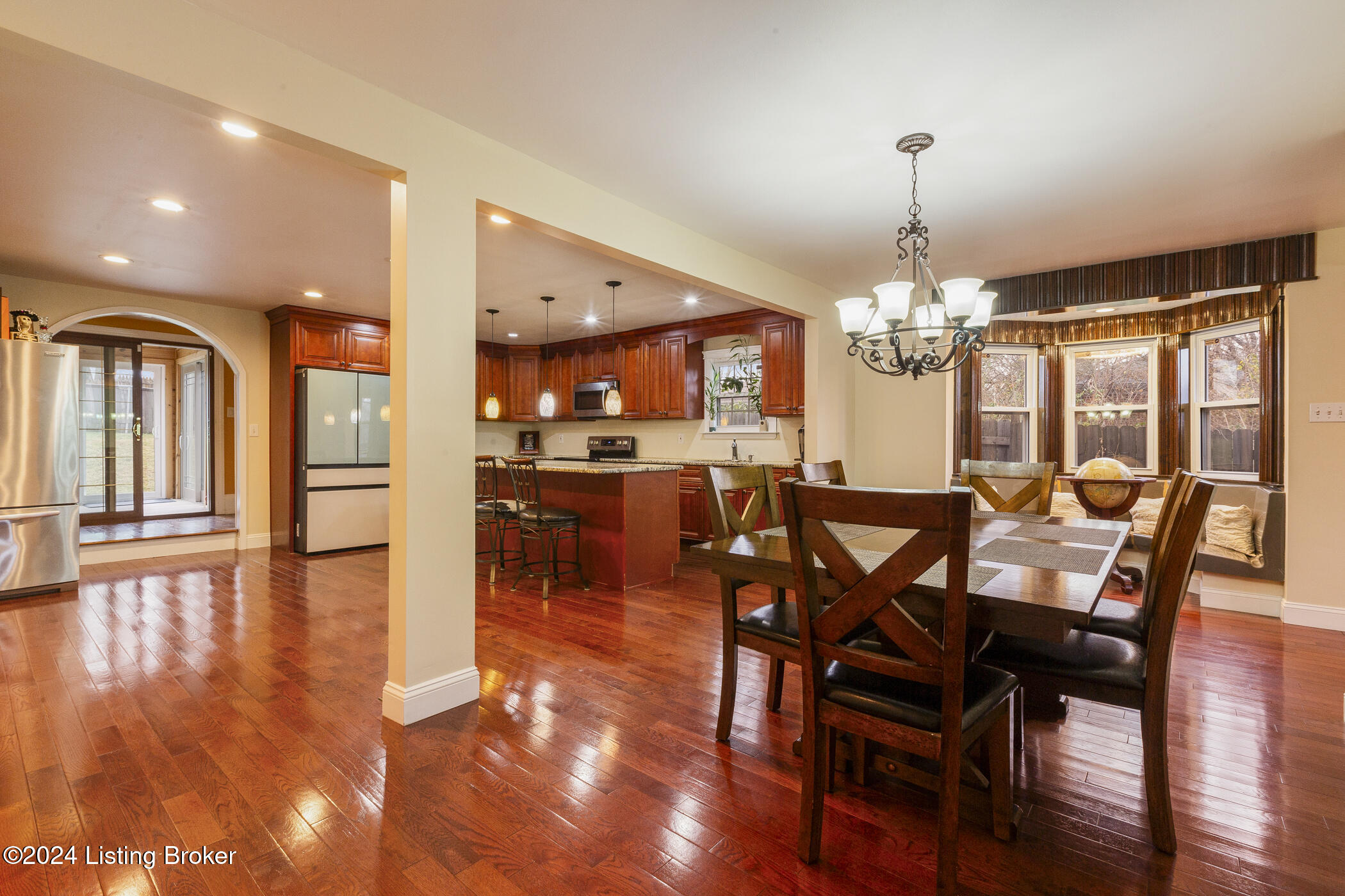 8301 Denise Dr, Louisville, Kentucky image 8