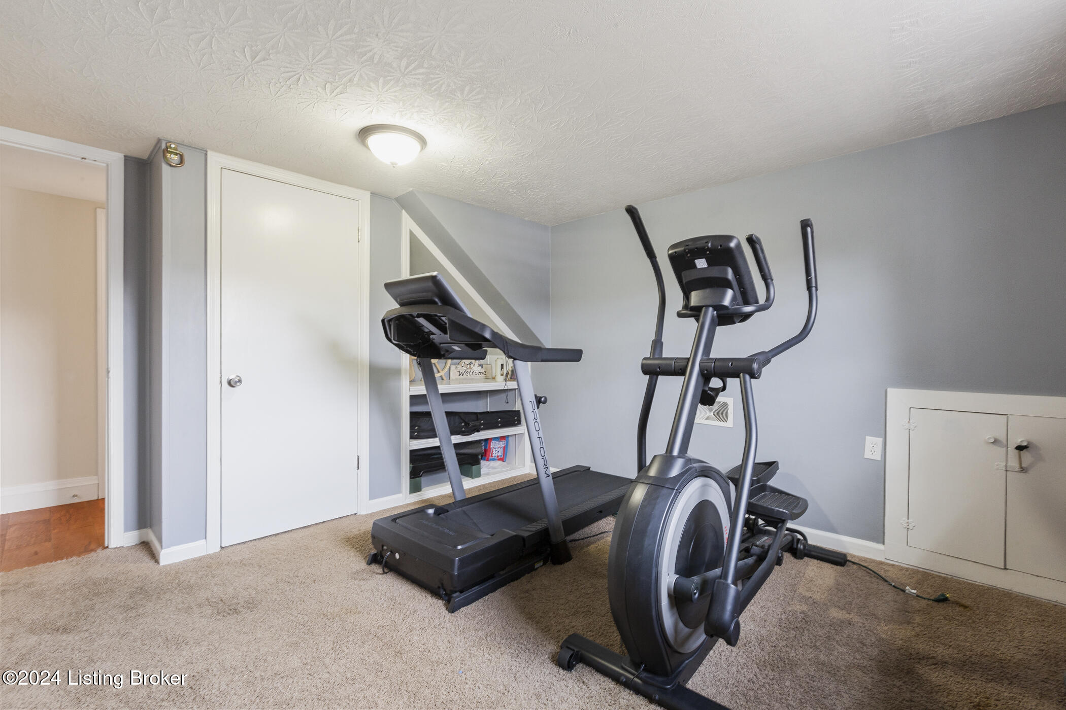 8301 Denise Dr, Louisville, Kentucky image 34