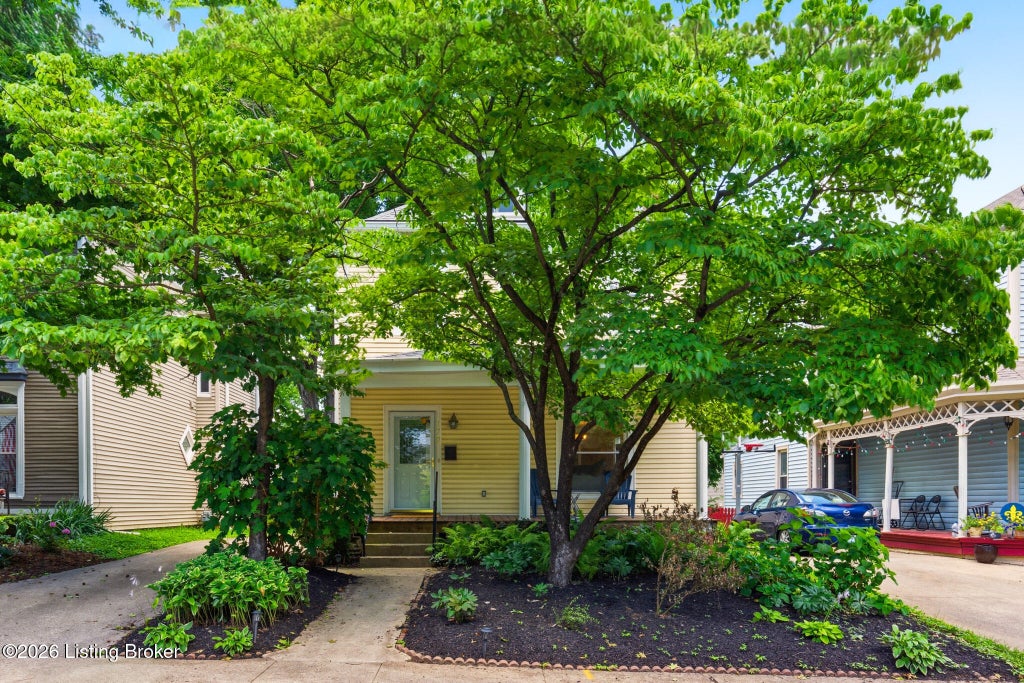 Photo of 172 N Bellaire Ave, Louisville, KY 40206 (MLS # 1724142)