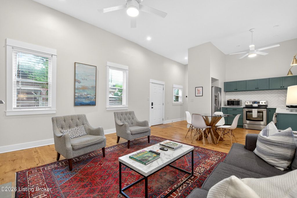 Photo of 610 Myrtle St, Louisville, KY 40208 (MLS # 1716255)