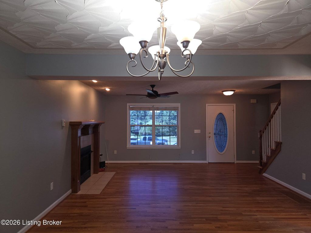 Photo of 2517 Kensington Way, Elizabethtown, KY 42701 (MLS # 1722348)