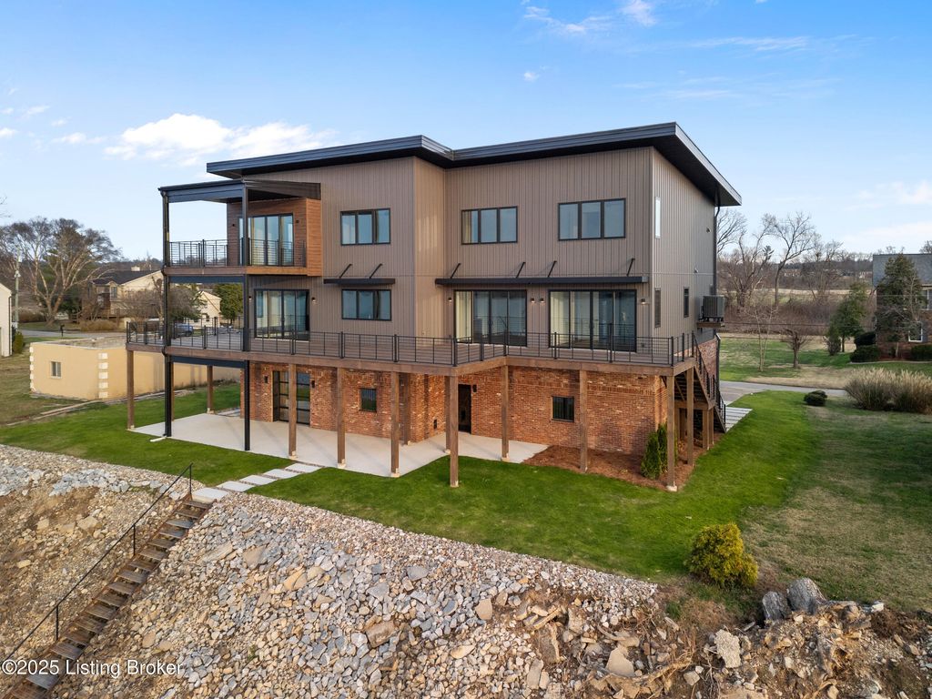 Photo of 6904 Beachland Bch Rd, Prospect, KY 40059 (MLS # 1716978)