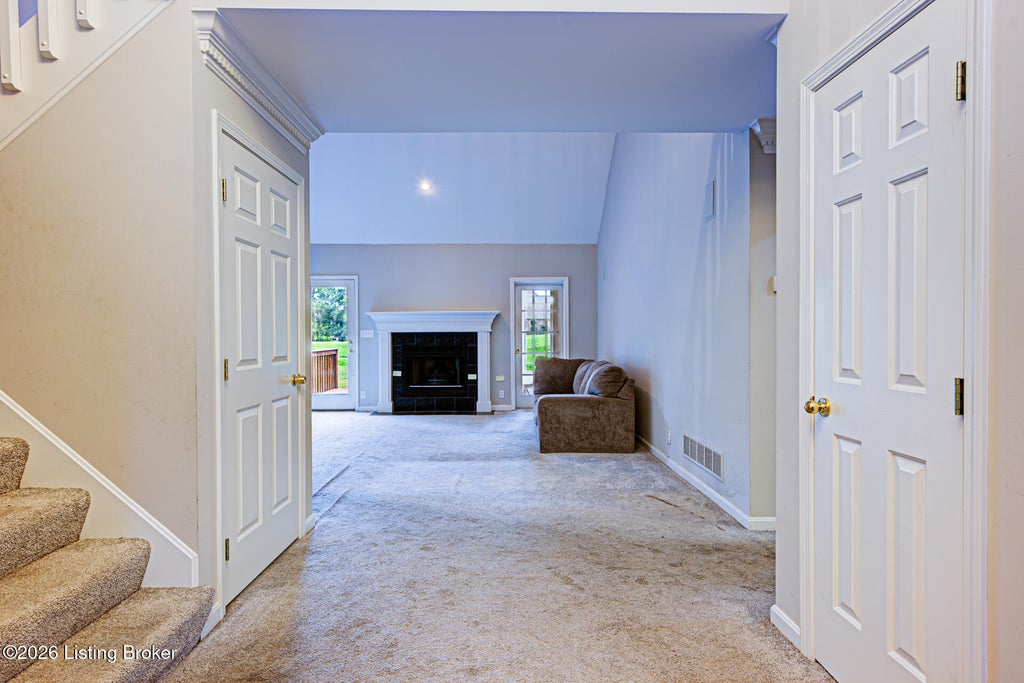 Photo of 3005 Lake Vista Dr, Louisville, KY 40241 (MLS # 1720127)