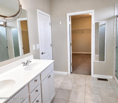 Tiny photo for 6912 Beckingham Blvd, Louisville, KY 40299 (MLS # 1729620)