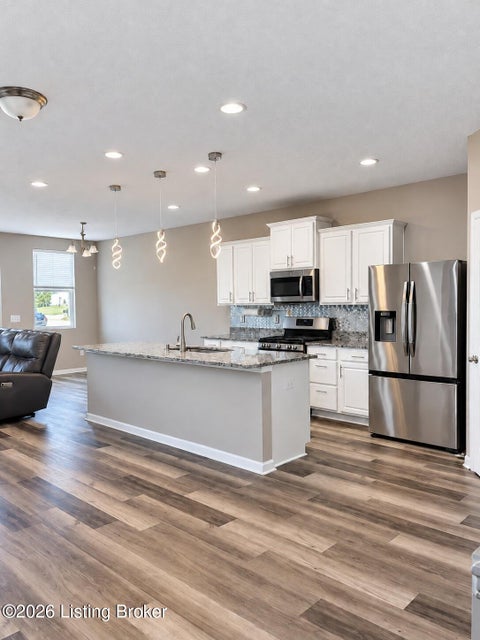 Tiny photo for 6912 Beckingham Blvd, Louisville, KY 40299 (MLS # 1729620)
