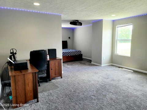 Tiny photo for 6912 Beckingham Blvd, Louisville, KY 40299 (MLS # 1729620)