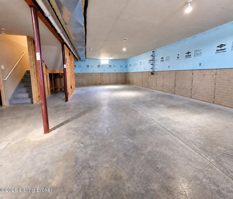 Tiny photo for 6912 Beckingham Blvd, Louisville, KY 40299 (MLS # 1729620)