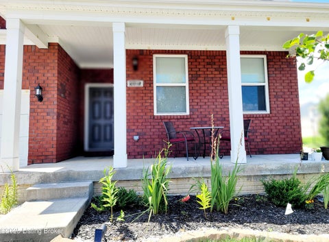 Tiny photo for 6912 Beckingham Blvd, Louisville, KY 40299 (MLS # 1729620)