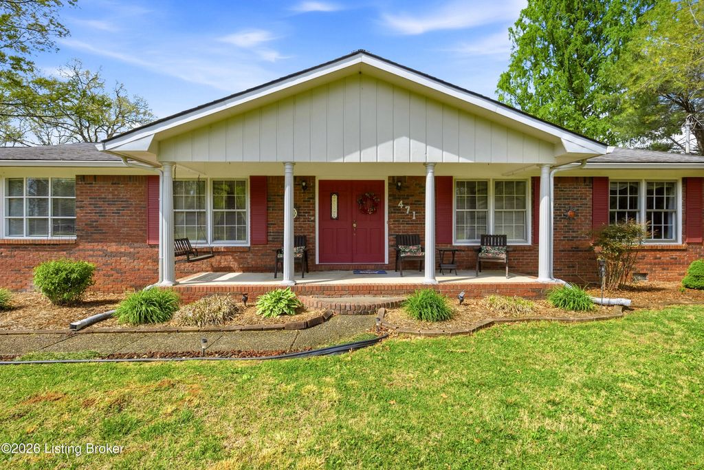 Photo of 471 Cedar Ridge Rd, Mt Washington, KY 40047 (MLS # 1714767)