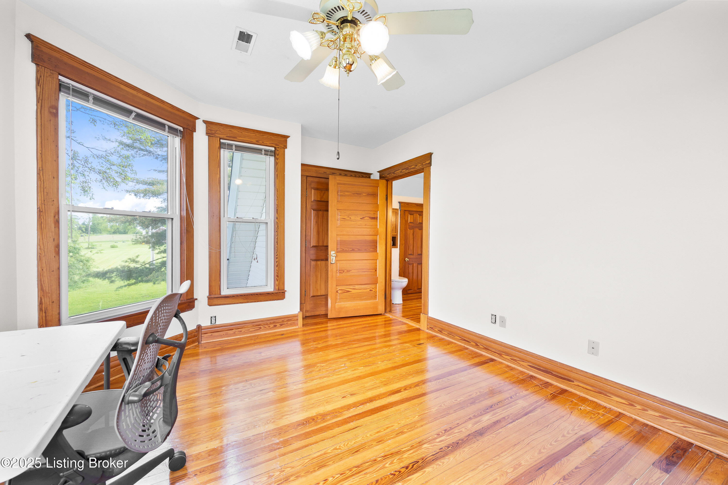 568 Pleasant Grove Loop, Springfield, Pennsylvania image 23